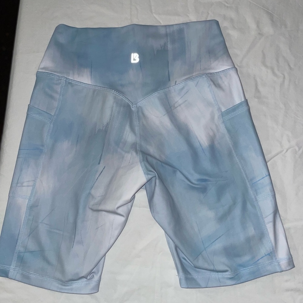BuffBunny Biker Shorts in Frostbite